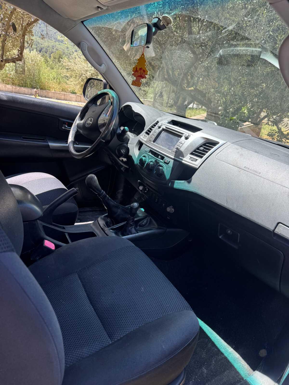 Toyota Hilux 