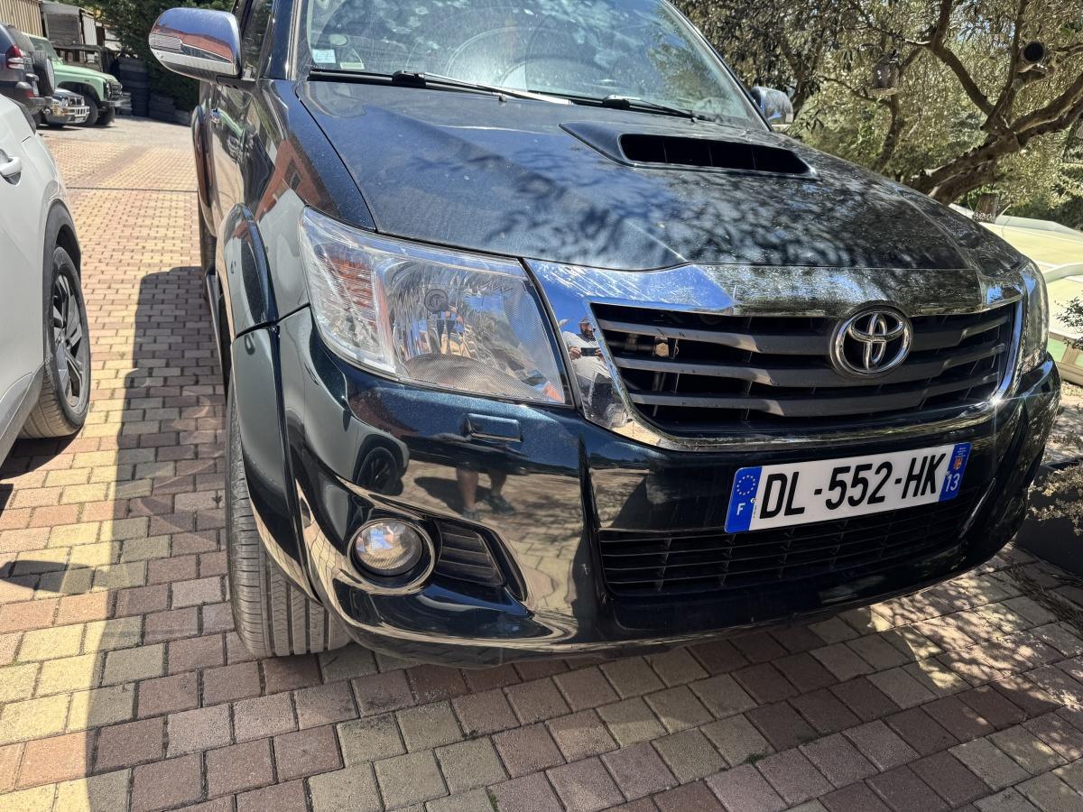 Toyota Hilux 