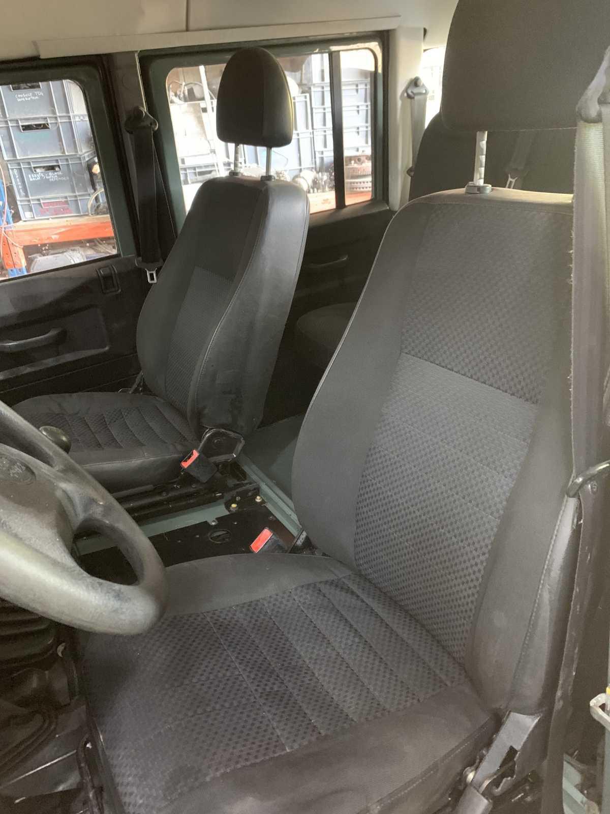 Defender TD4 130 Pick Up Double Cabine