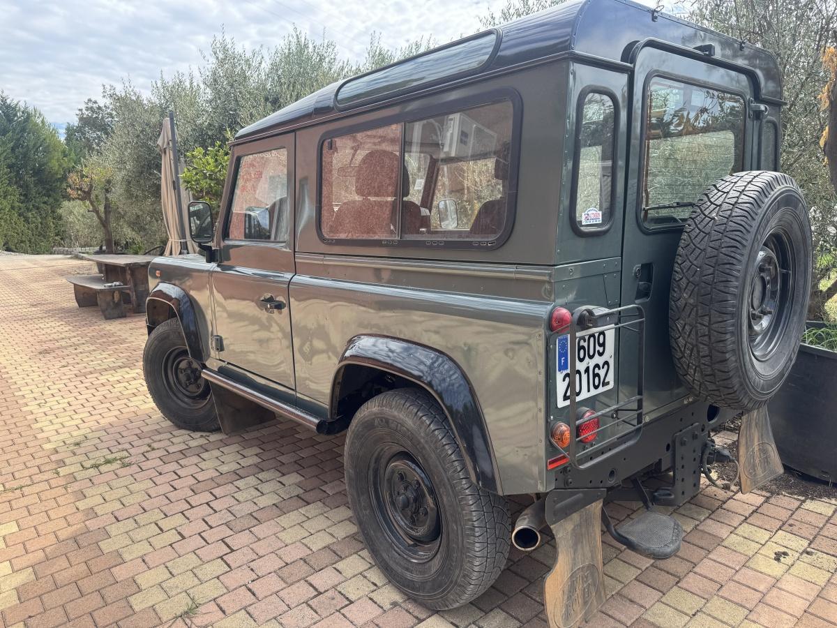 Defender TD4 90 