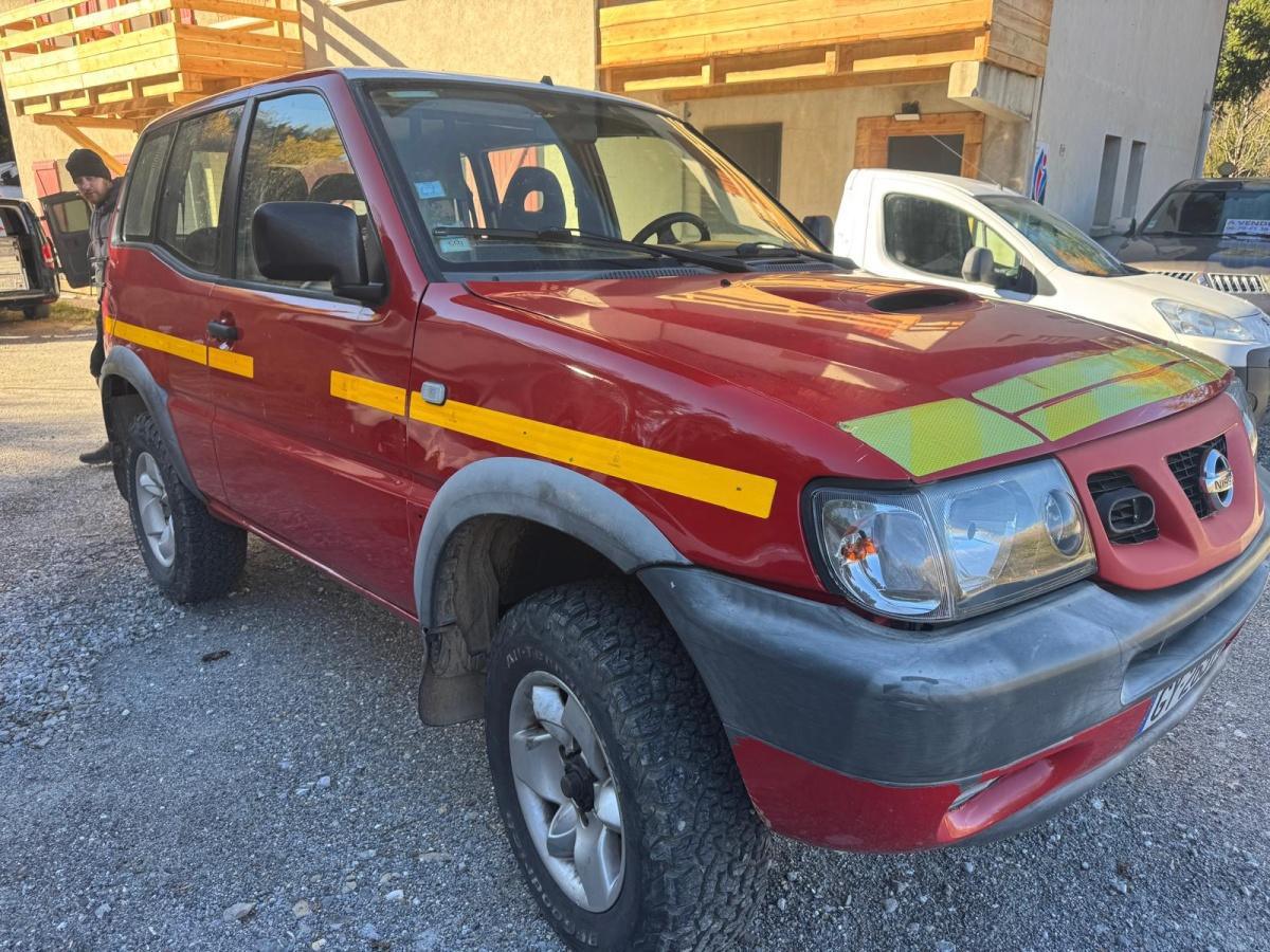 Nissan Terrano 2 2,7 TDI. 125CV Nissan Terrano 2 2,7 TDI. 125CV