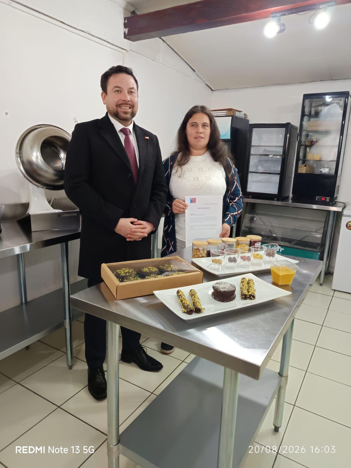 Director Regional de Fosis notifica a seleccionados del programa Emprendo Avanzado 2026