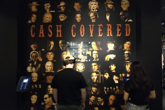 Heeeeeere's Johnny! Heeeeeere's Johnny!