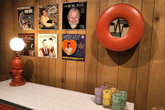 The devine, Ms. Patsy Cline The devine, Ms. Patsy Cline