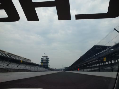 Kiss my bricks! Kiss my bricks!