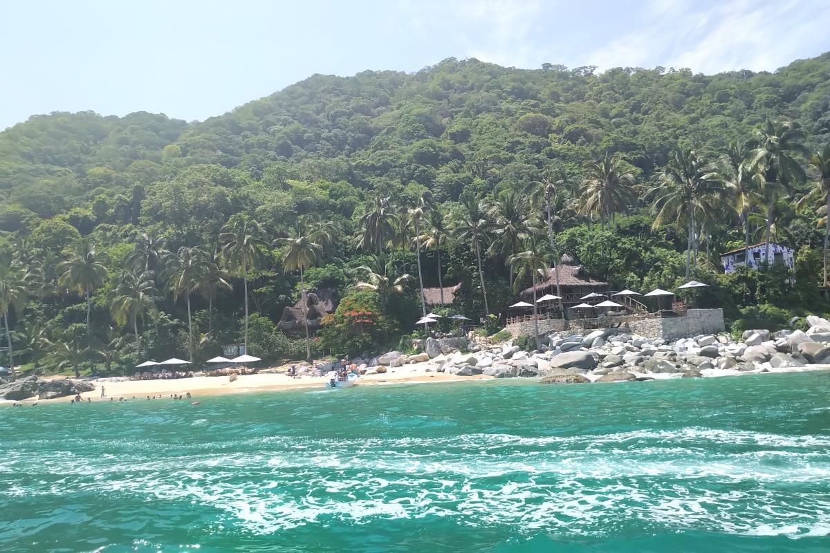 Making Waves: Buff's Brazilian cabin boy!