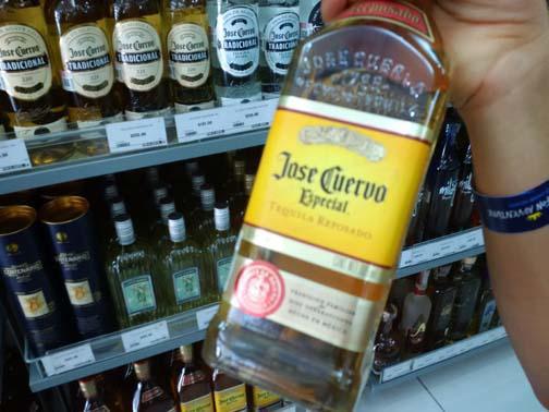 Taco and tequila yumyums