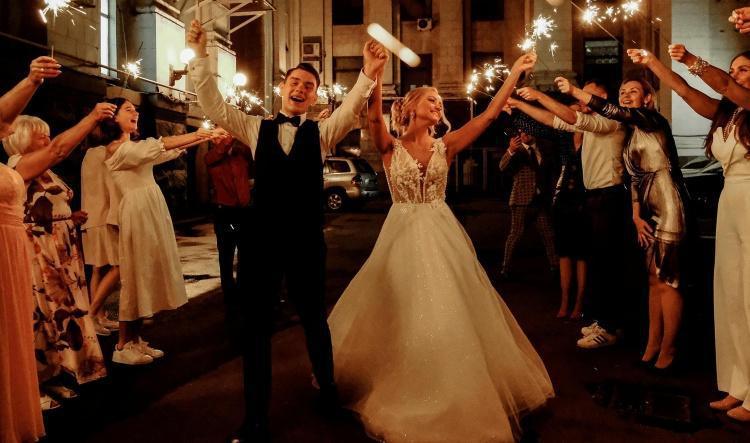 He really tried that at a family wedding? What a butt!