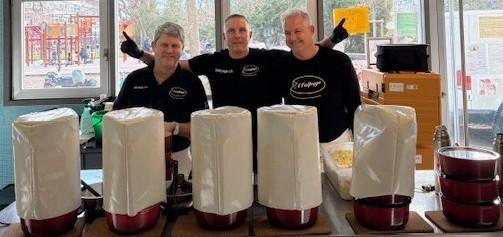 Fondue au restaurant scolaire de Pré-Picot : un grand merci à l'Alpage, aux parents et à notre équipe!