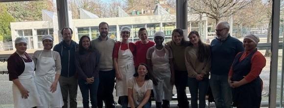 Fondue au restaurant scolaire de Pré-Picot : un grand merci à l'Alpage, aux parents et à notre équipe!