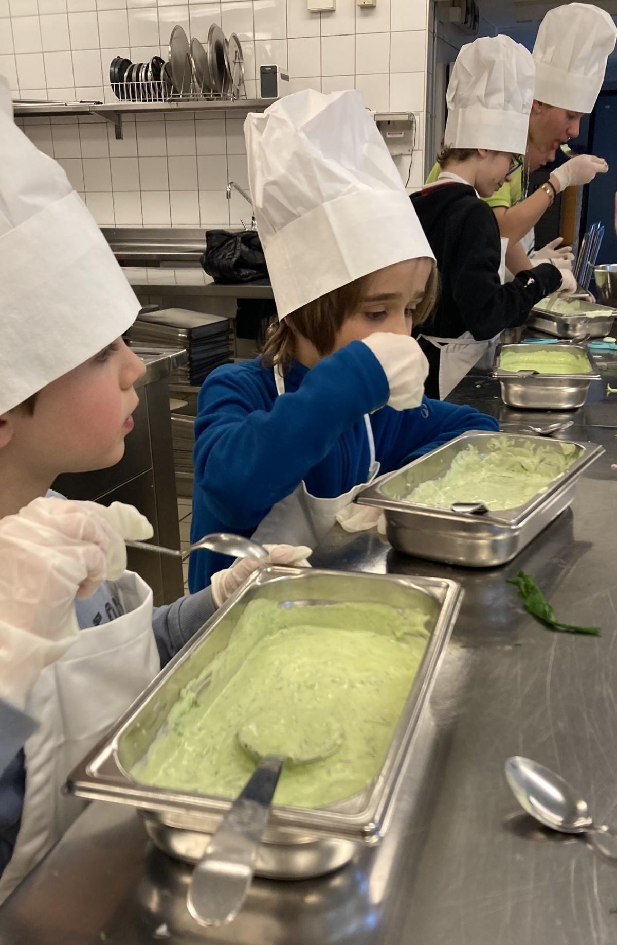 Les menus des enfants des écoles du 31 Décembre et Le Corbusier