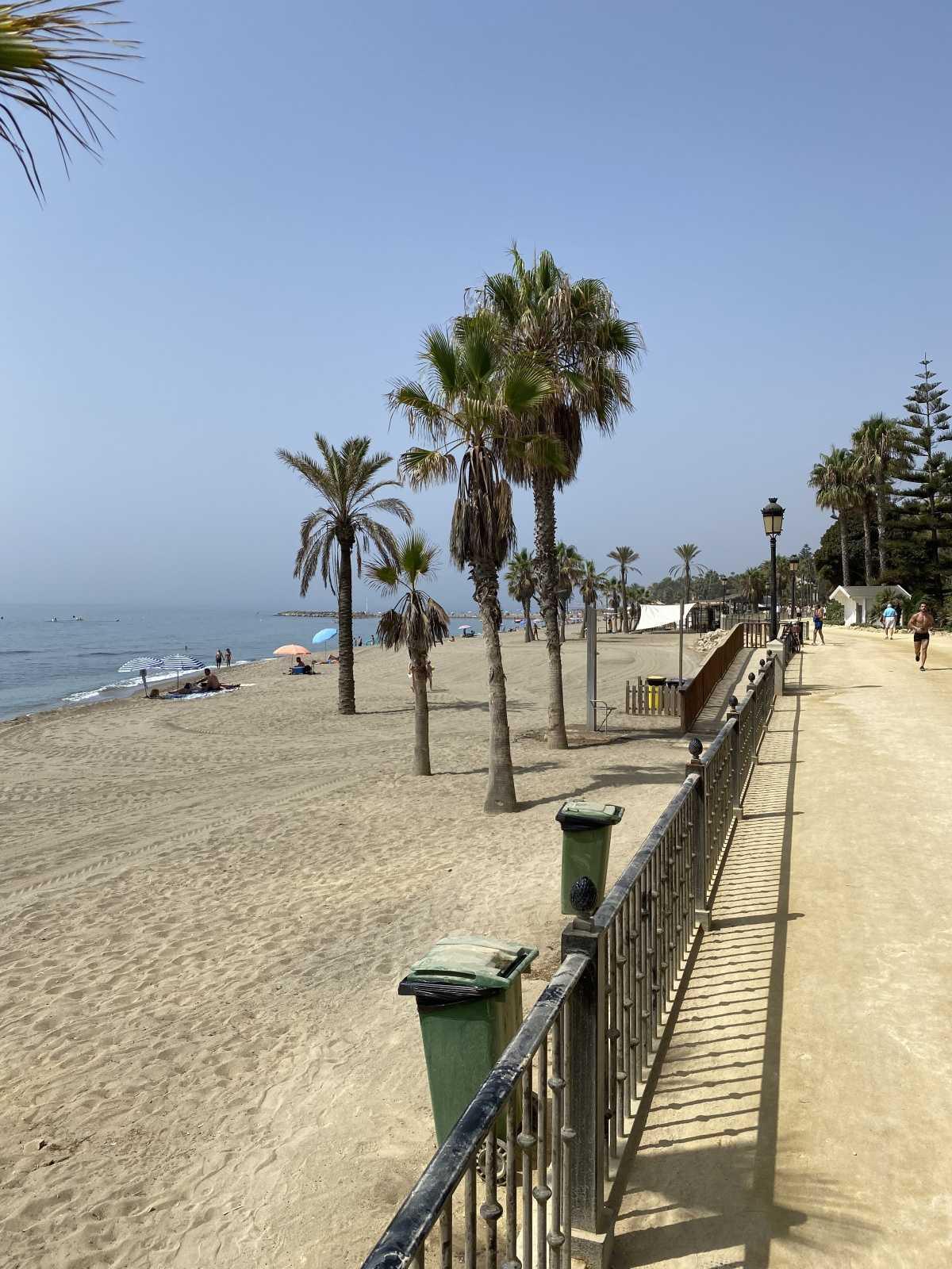 Playa de Nagüeles- Marbella 🇪🇸 🇬🇧 Playa de Nagüeles- Marbella 🇪🇸 🇬🇧