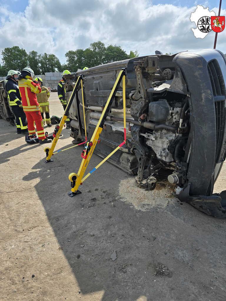 19 Mitglieder im Bereich TH ausgebildet 19 Mitglieder im Bereich TH ausgebildet