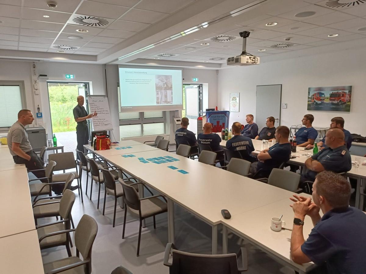 Drehleiterausbildung - WBK und Menschenrettung