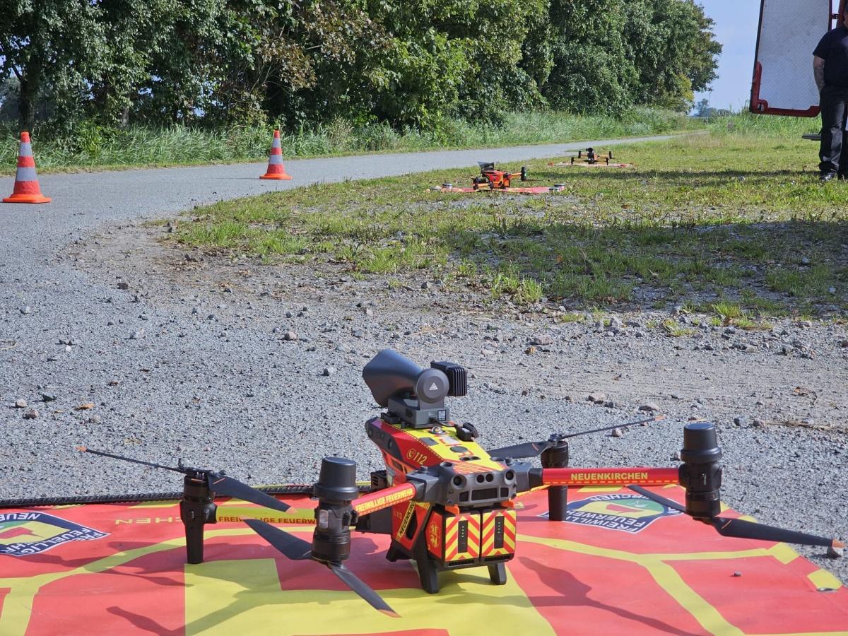 Drohnengruppen der Feuerwehren - Wie eine Einheit Drohnengruppen der Feuerwehren - Wie eine Einheit