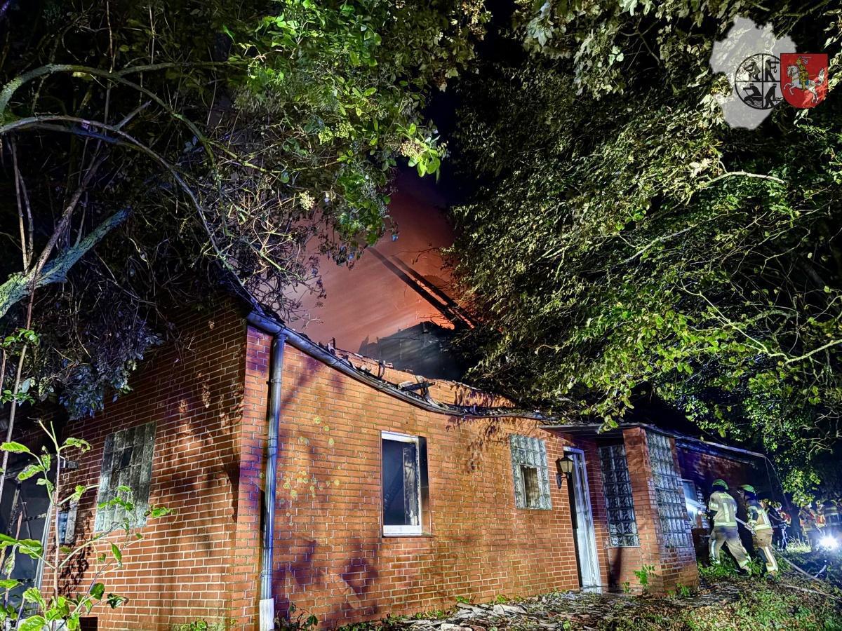 Schülp - nächtliches Feuer zerstört Wohnhaus Schülp - nächtliches Feuer zerstört Wohnhaus