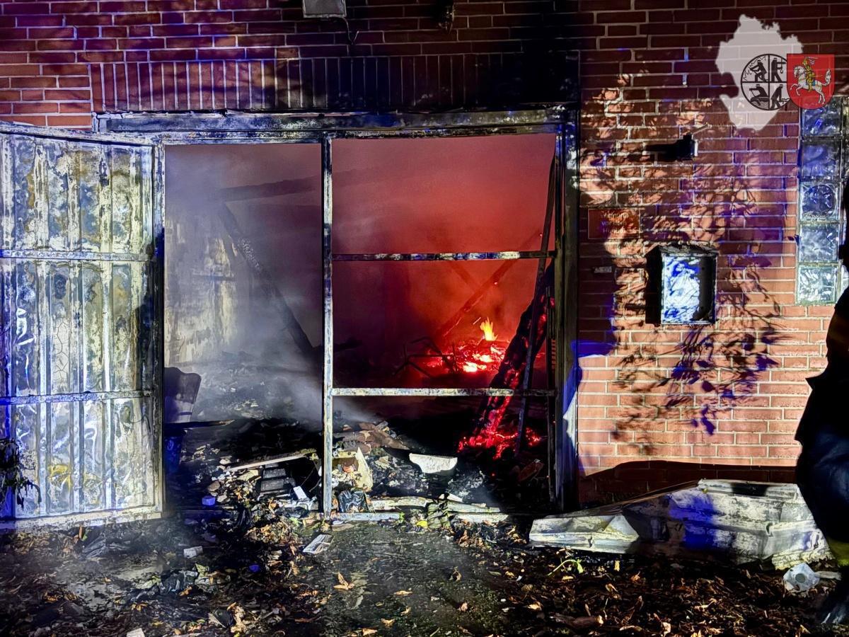 Schülp - nächtliches Feuer zerstört Wohnhaus Schülp - nächtliches Feuer zerstört Wohnhaus