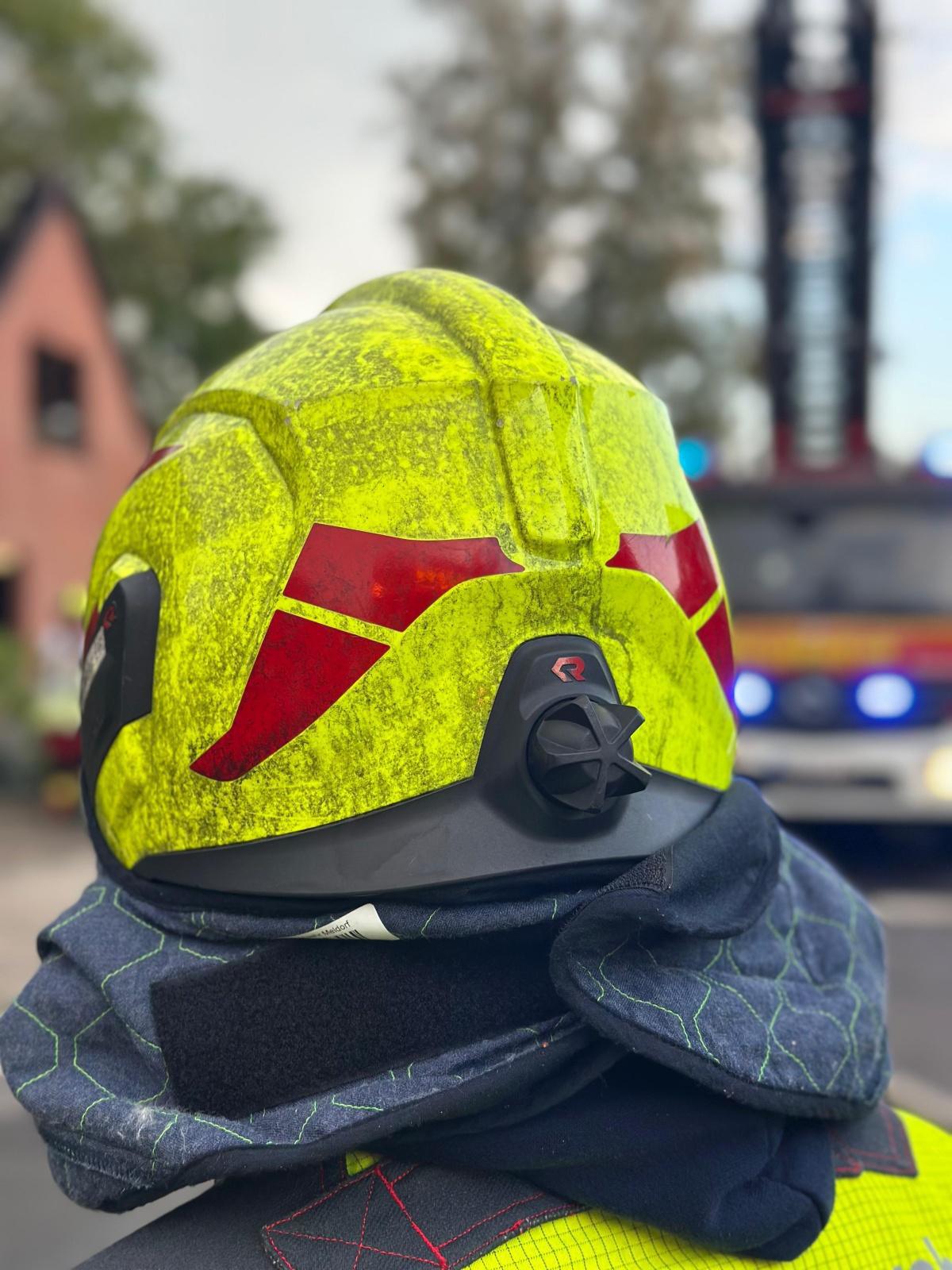 Meldorf - Einfamilienhaus fordert Feuerwehren in der Nacht (aktualisiert) Meldorf - Einfamilienhaus fordert Feuerwehren in der Nacht (aktualisiert)