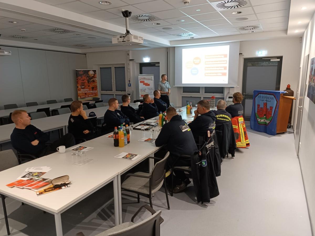 Fortbildung für Führungskräfte ohne Drehleiter am Standort