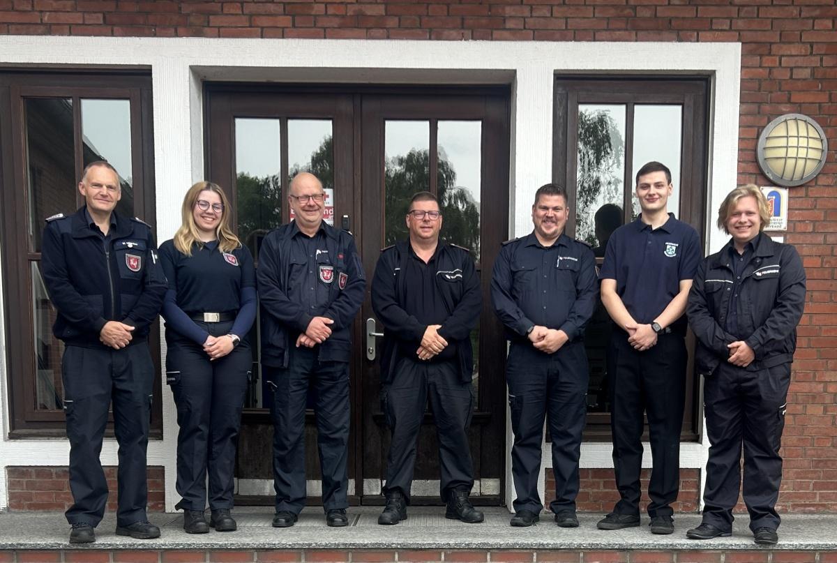 Jubiläumslehrgang 200: Kreisfeuerwehrverband Dithmarschen startet mit digitaler Funkausbildung in die Zukunft Jubiläumslehrgang 200: Kreisfeuerwehrverband Dithmarschen startet mit digitaler Funkausbildung in die Zukunft