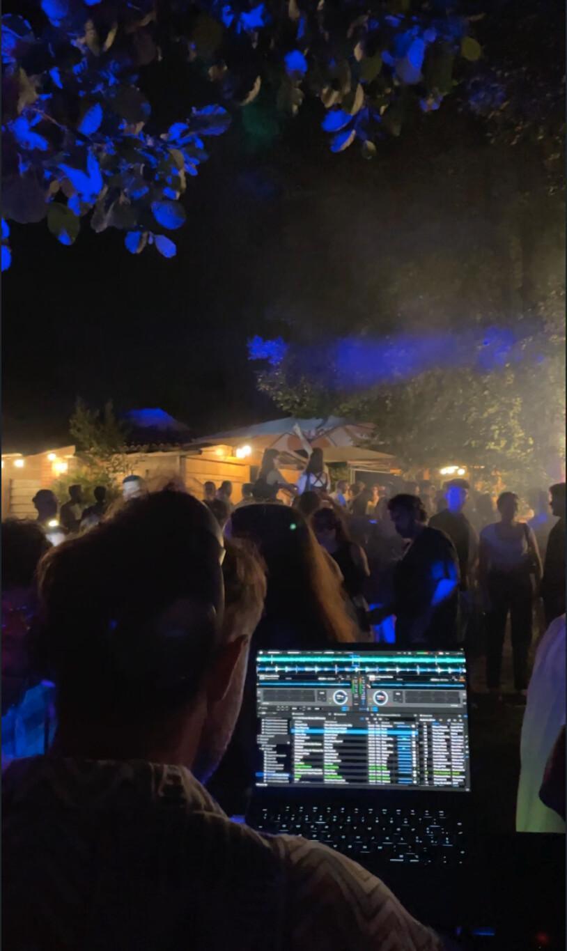  Golden Hour - Aperitivo & DJ set by IL VIVAIO (dalle 18:00 all'1:00)