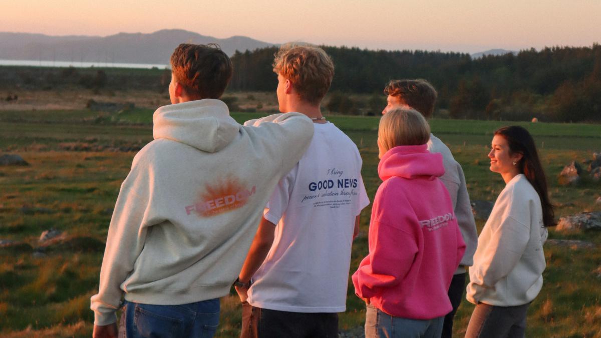 Rejoice always, selger merch for misjon! Rejoice always, selger merch for misjon!