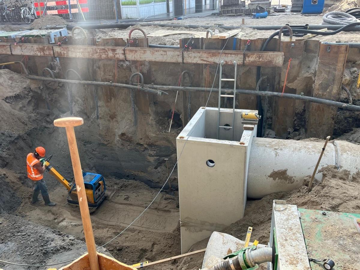 Een kijkje in de diepe sleuf aan de Bernadottelaan - bouwupdate 