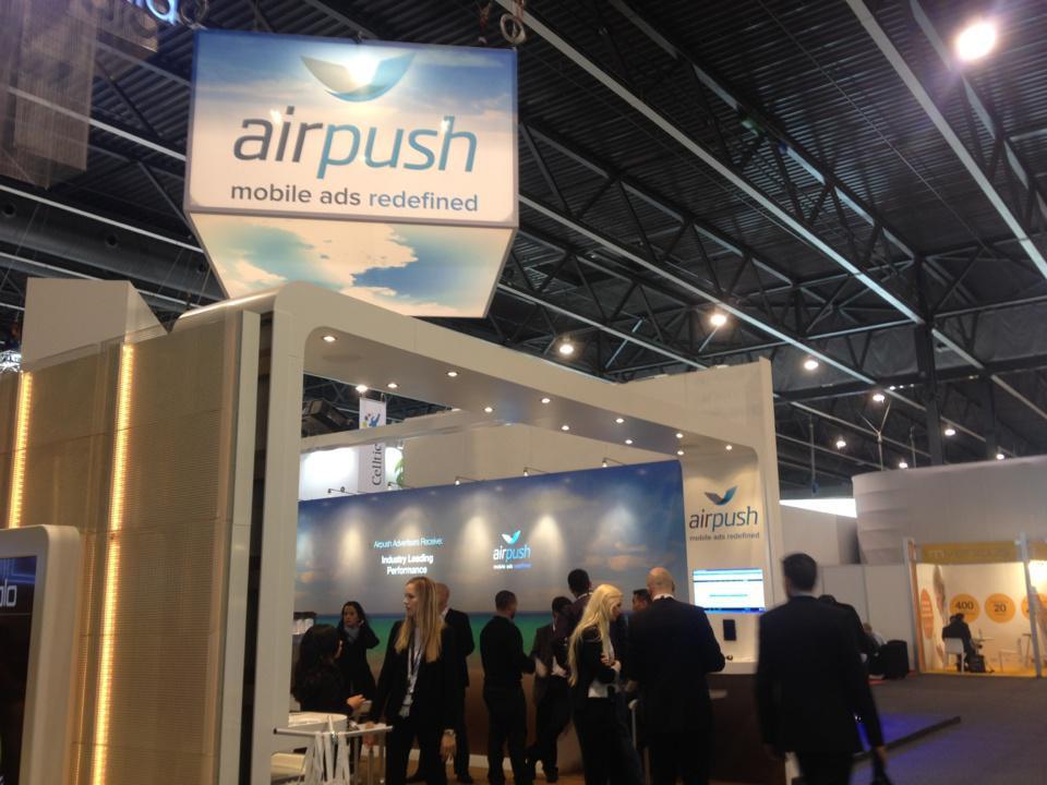 Le stand assez impressionant d'AirPush Le stand assez impressionant d'AirPush
