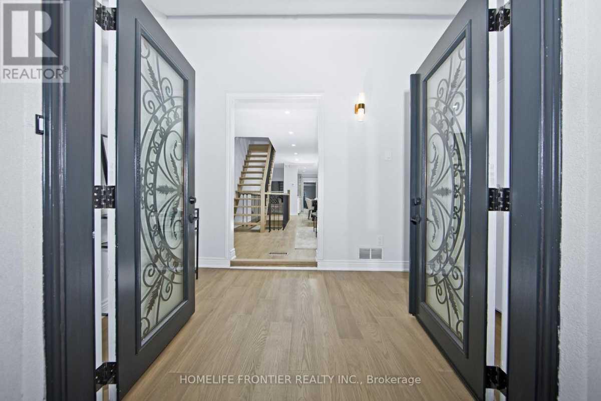 2335 1/2 GERRARD STREET E, Toronto $699,900