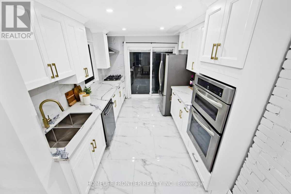 2335 1/2 GERRARD STREET E, Toronto $699,900