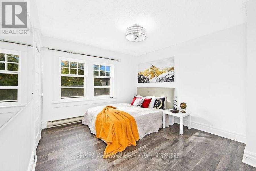 50 ABERDEEN STREET, Oshawa $699,000