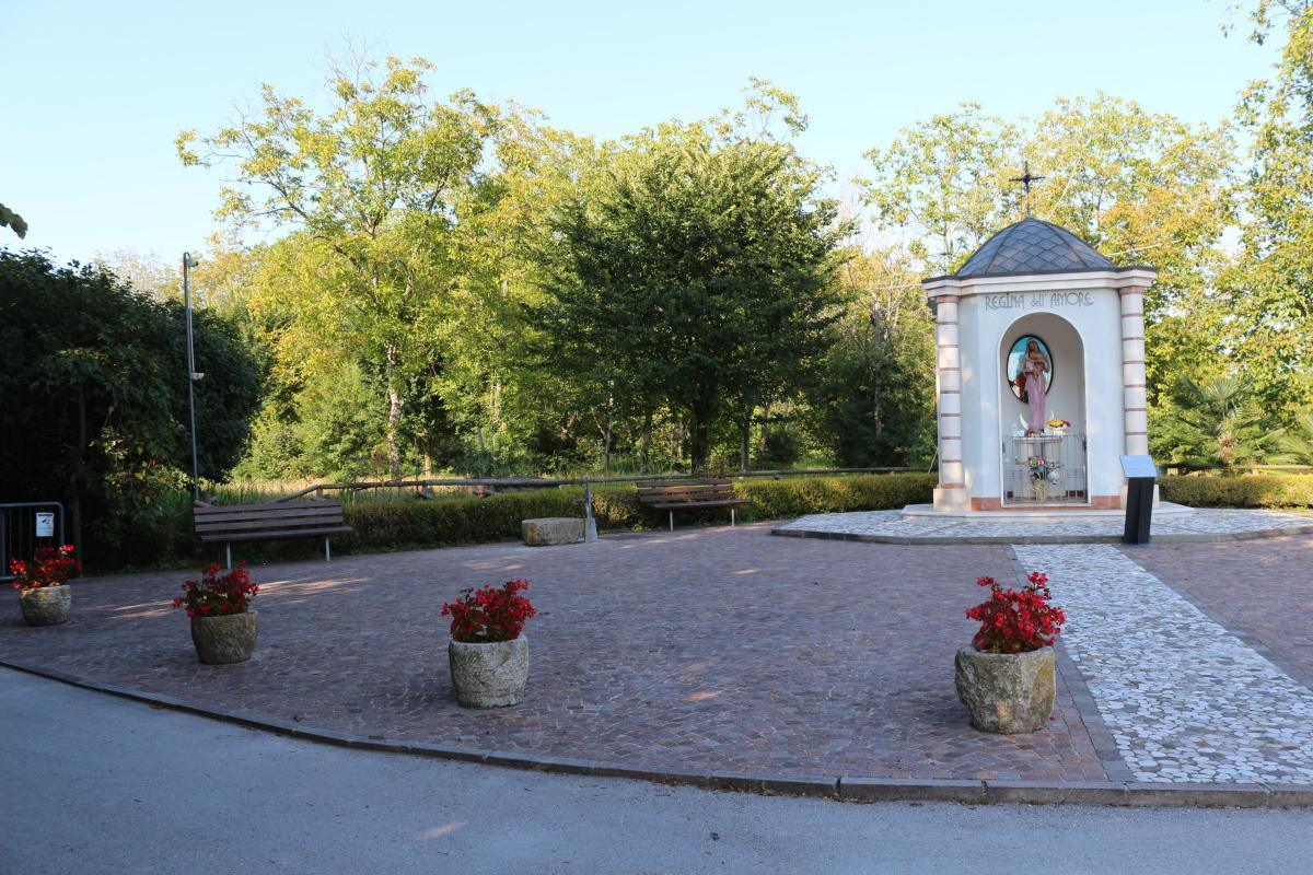 Capitello “Madonna dell’Amore” - Shrine “Madonna of Love”