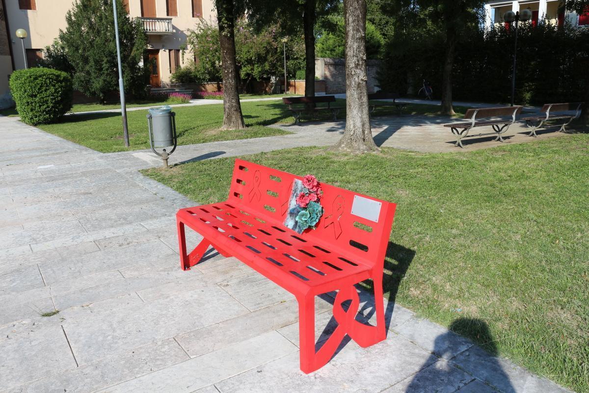 Panchina Rossa - Red Bench