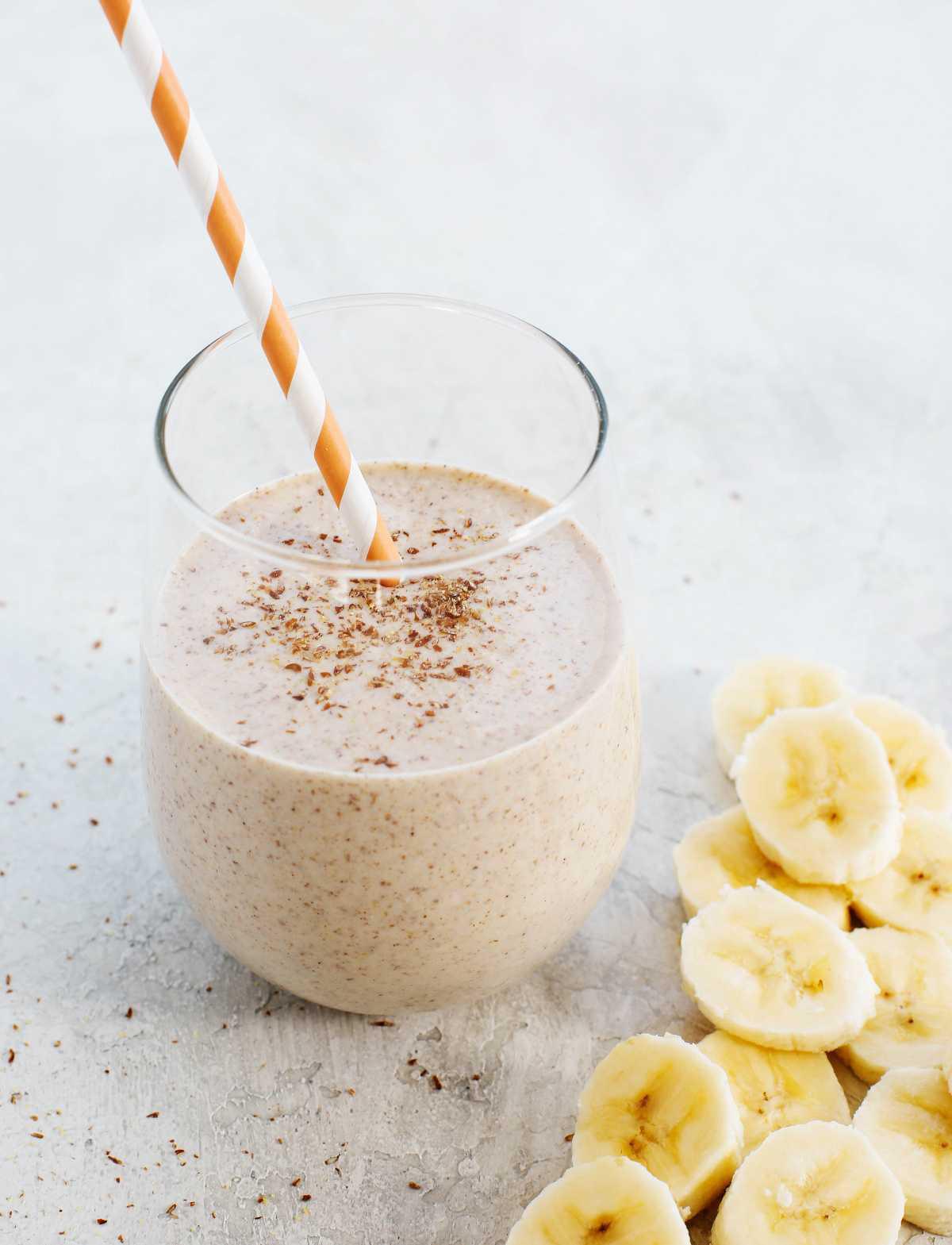 Banana Oat Breakfast Smoothie Banana Oat Breakfast Smoothie