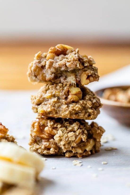 Healthy 3-Ingredient Banana Oatmeal Cookies
