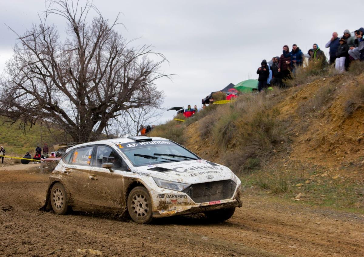 Efrén Llarena y Sara Fernández se unen al palmarés del Rallye Tierras Altas de Lorca Efrén Llarena y Sara Fernández se unen al palmarés del Rallye Tierras Altas de Lorca
