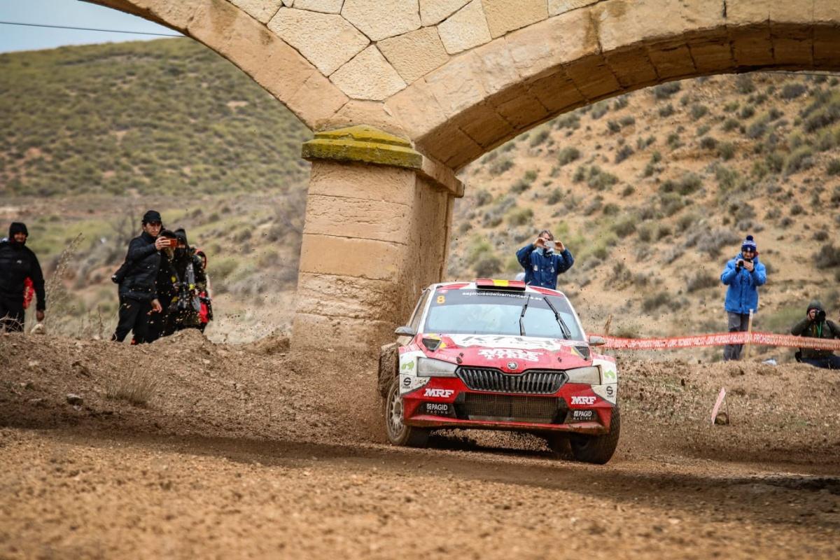Efrén Llarena y Sara Fernández se unen al palmarés del Rallye Tierras Altas de Lorca Efrén Llarena y Sara Fernández se unen al palmarés del Rallye Tierras Altas de Lorca
