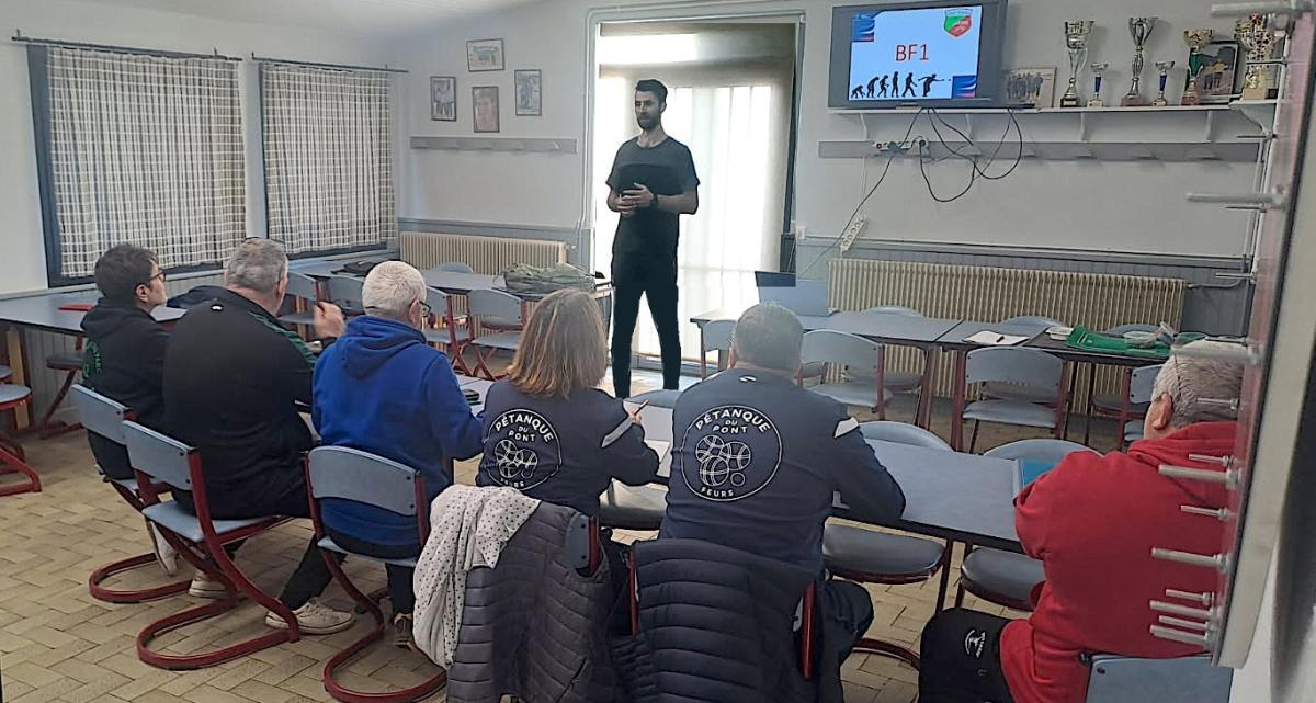 Les éducateurs de la Loire en formation