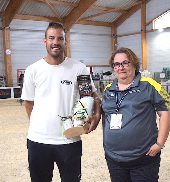Jocelyne GRANIER : déléguée du National de Miribel-Côtière (01) Jocelyne GRANIER : déléguée du National de Miribel-Côtière (01)