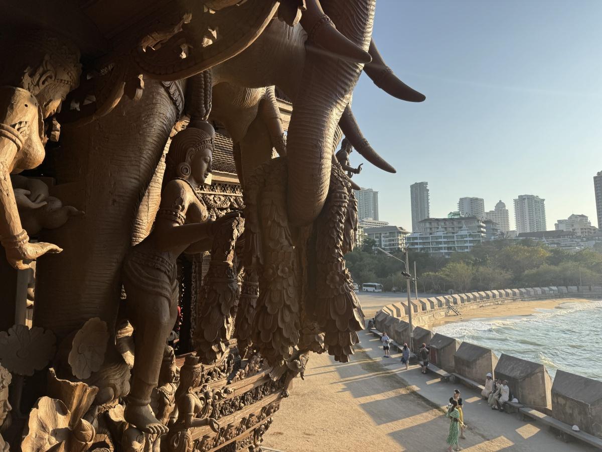 Le sanctuaire de la Vérité Le sanctuaire de la Vérité