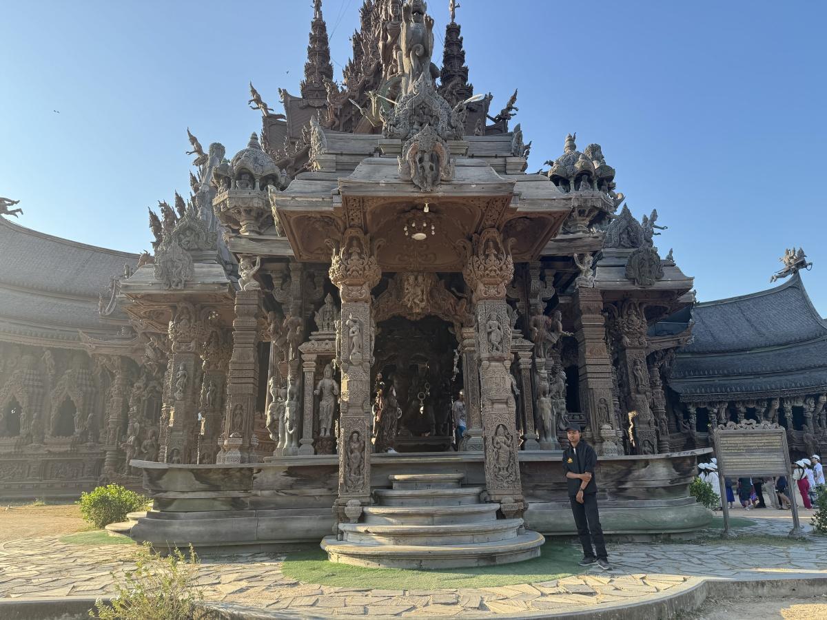 Le sanctuaire de la Vérité Le sanctuaire de la Vérité