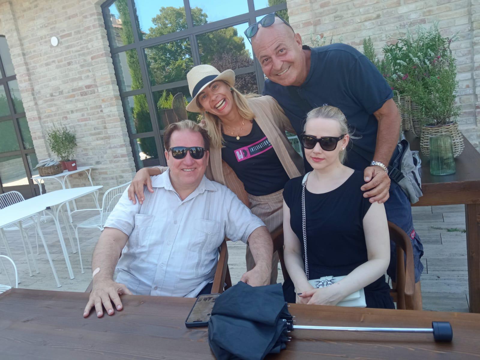 Intervista Mark Costabi Villa Corallo