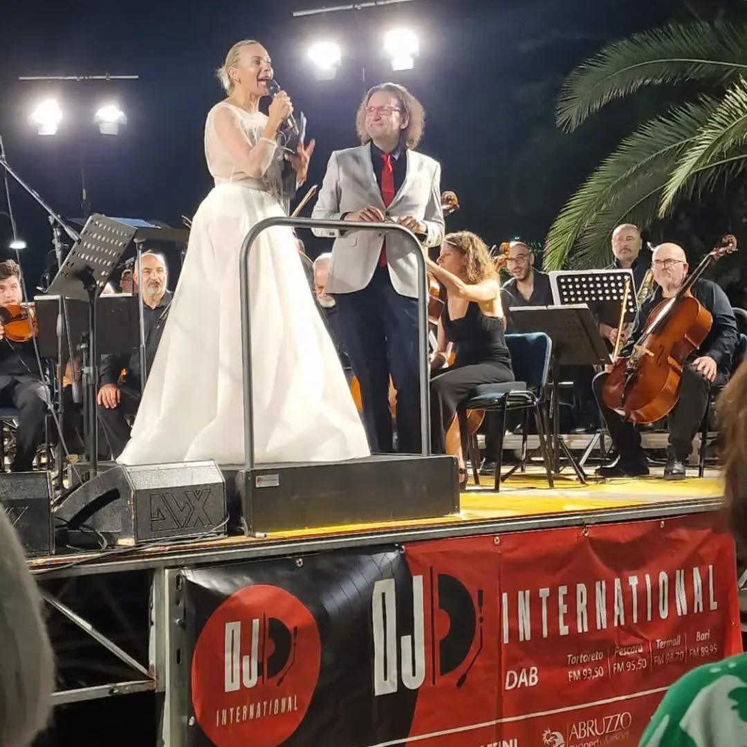 Roberto Molinelli & Fancy Menei - Eventi estivi Tortoreto