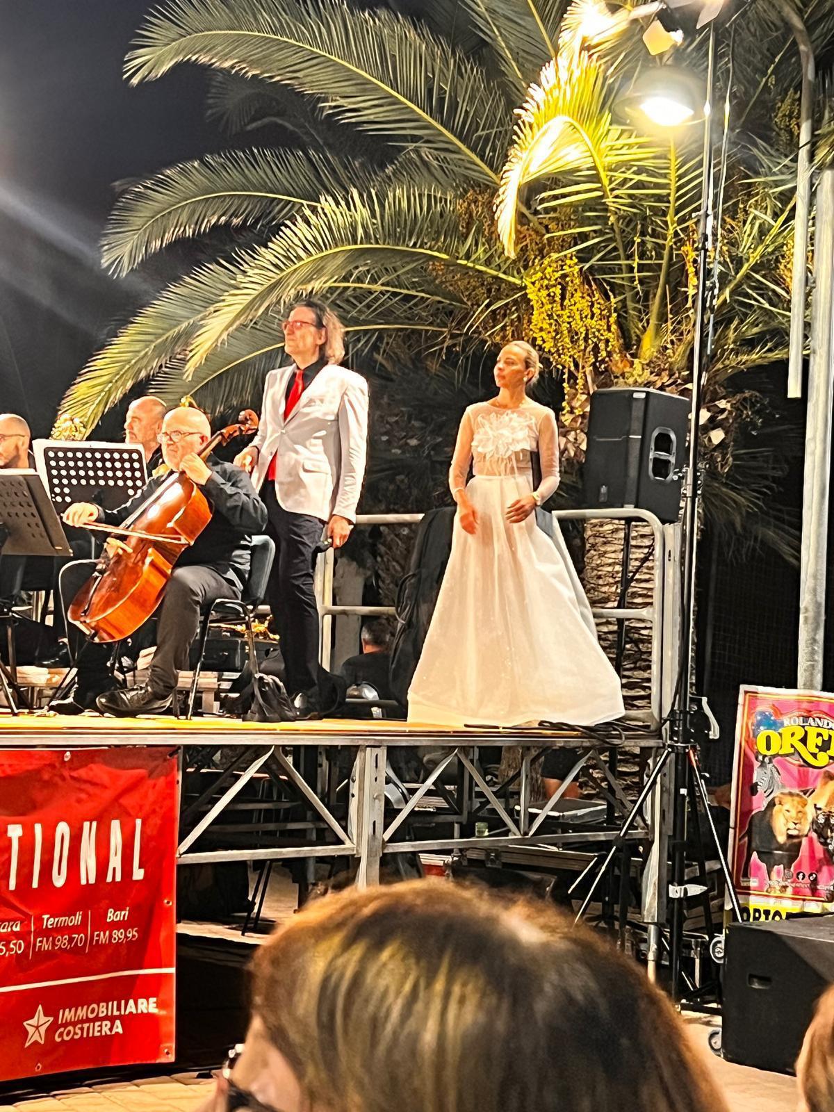 Roberto Molinelli & Fancy Menei - Eventi estivi Tortoreto Lido