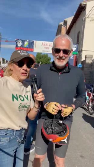Roberts Zile Vice Presidente Commisione Europea intervistato da Fancy Menei alla partenza della 5° edizione della Nova Eroica Gran Sasso