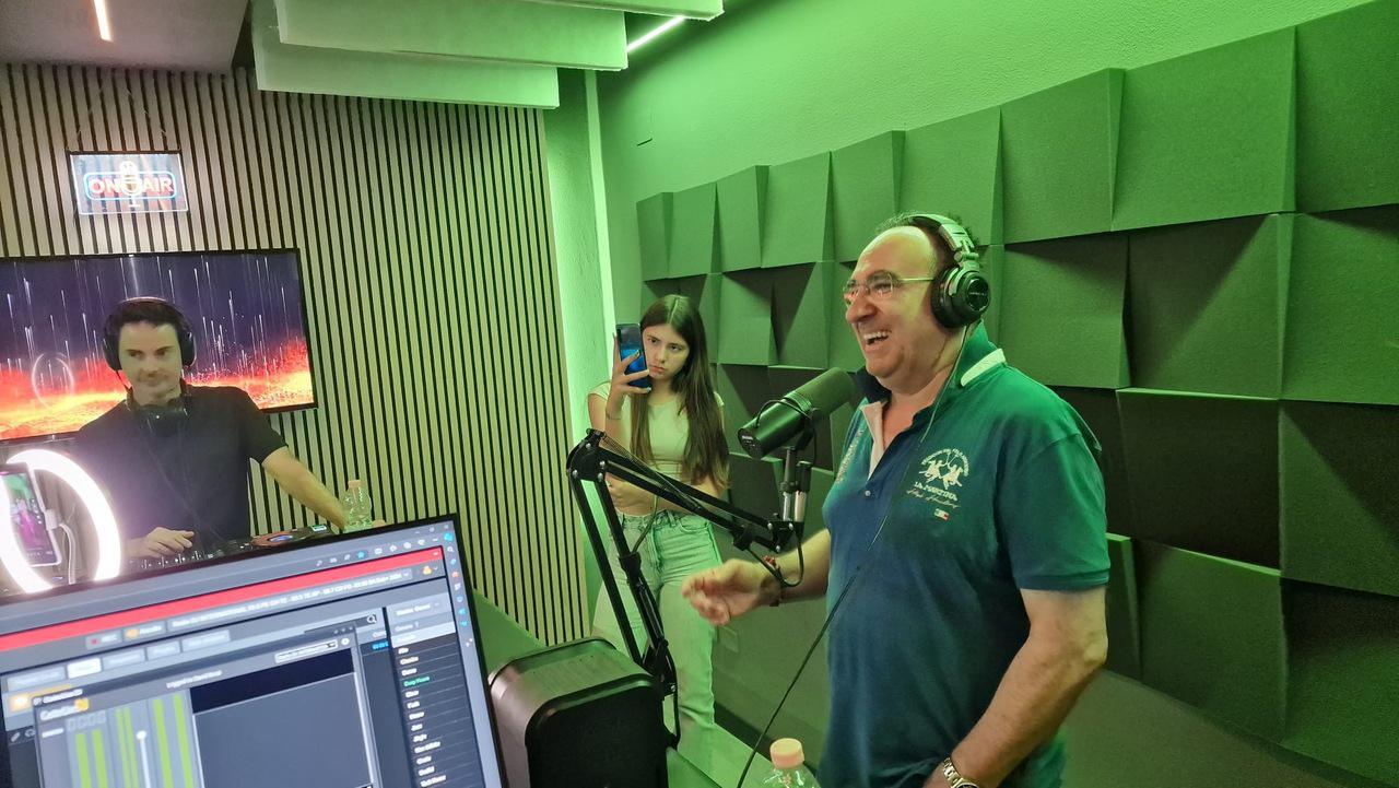 FANCY MENEI & FRIENDS