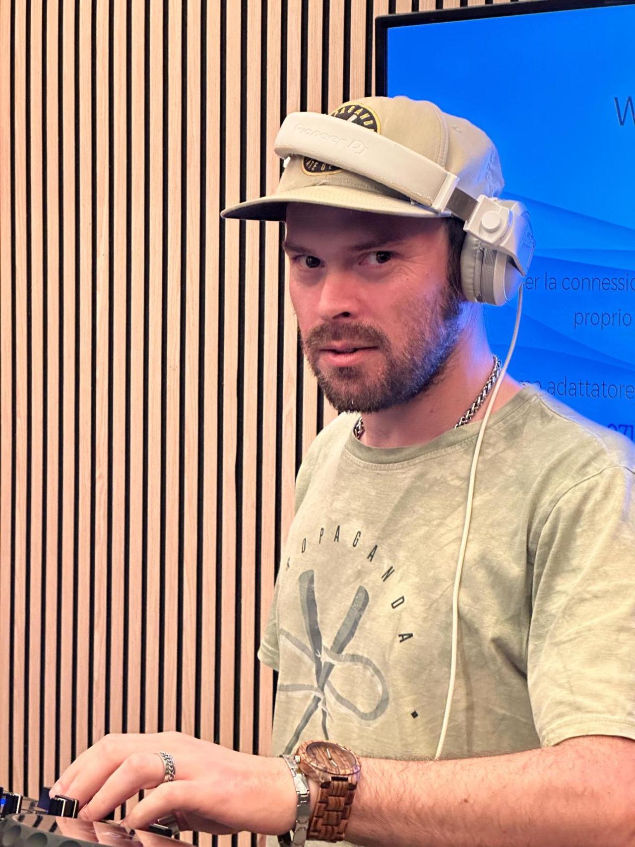 David DJ per Deejay Station