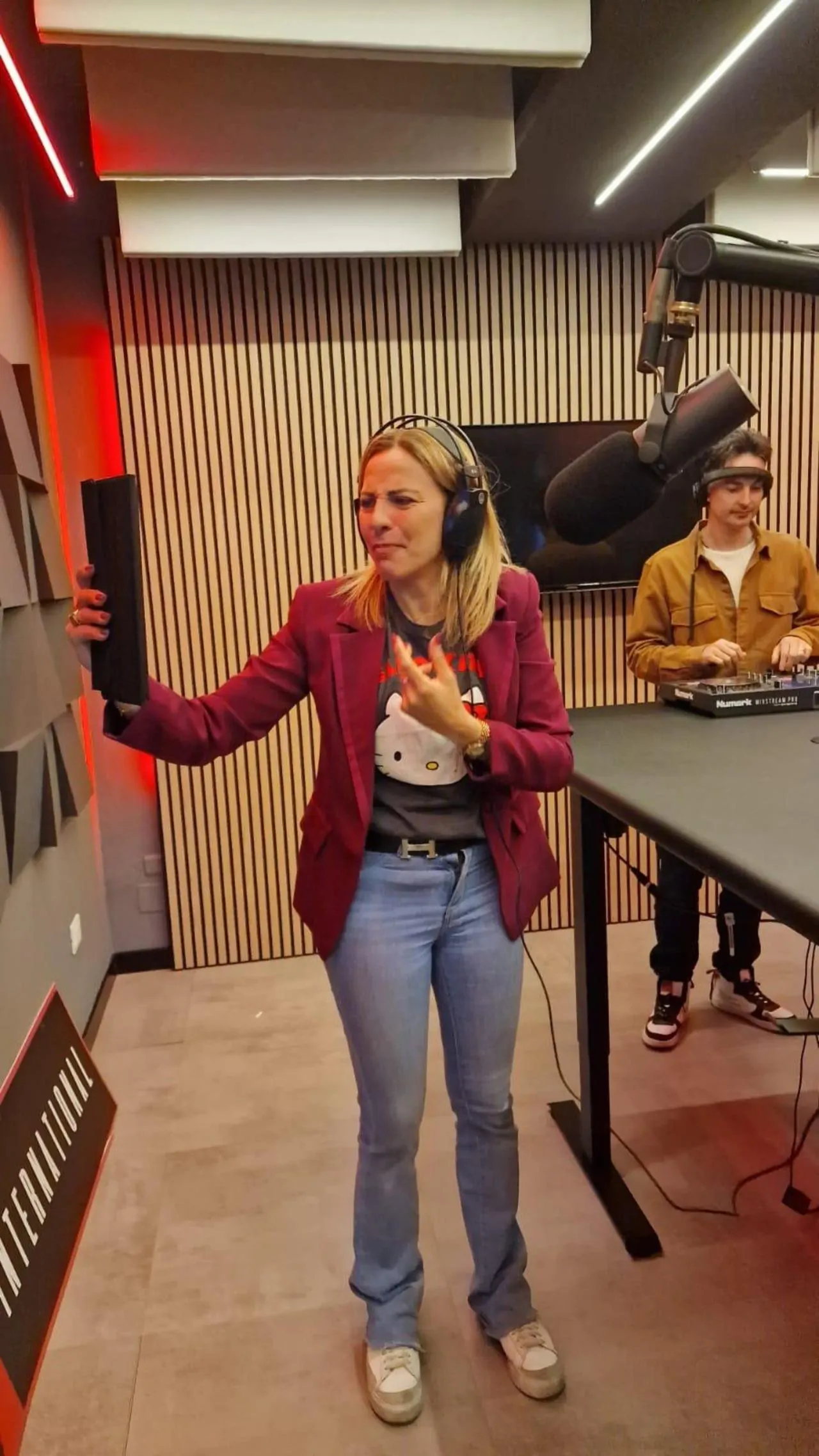 Fancy Menei in diretta social a Deejay Station