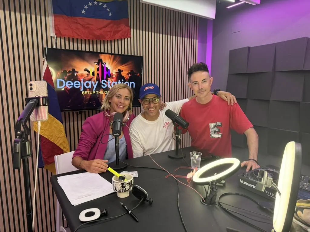 FANCY MENEI OSPITA SIMONE DEJAVÙ