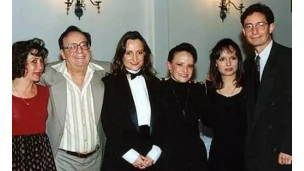 Chespirito: ¿Cómo se repartió herencia de Roberto Gómez Bolaños? ¡Su fortuna sería de 50 millones de dólares! Chespirito: ¿Cómo se repartió herencia de Roberto Gómez Bolaños? ¡Su fortuna sería de 50 millones de dólares!